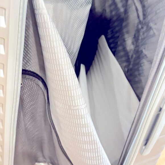 Samsonite Spin Tech 6 Spinner, luggage suitcase travel bag Medium - Picture 12 of 14